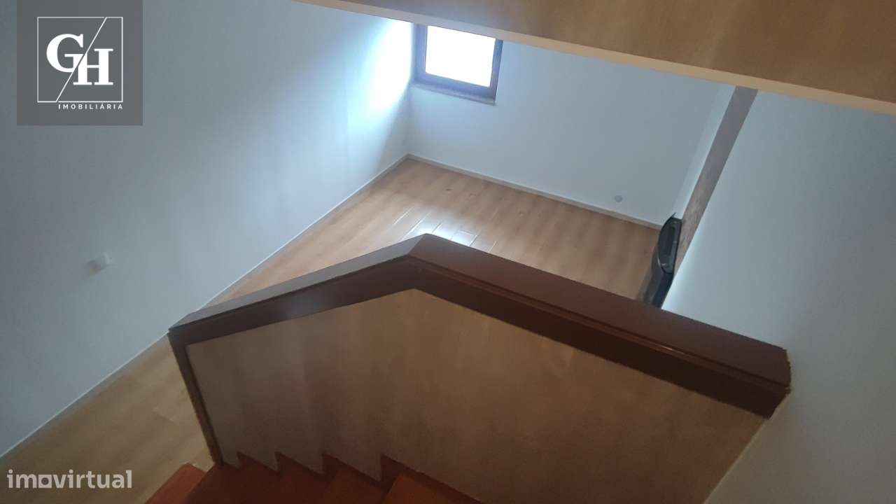 Apartamento duplex T3 no centro de Famalicão-8