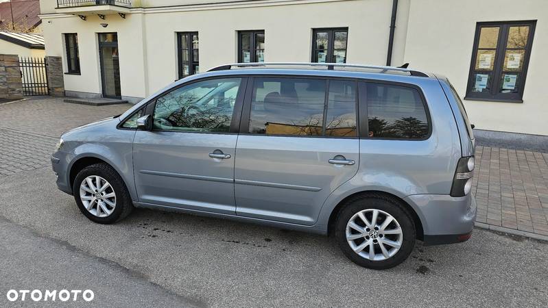 Volkswagen Touran - 29