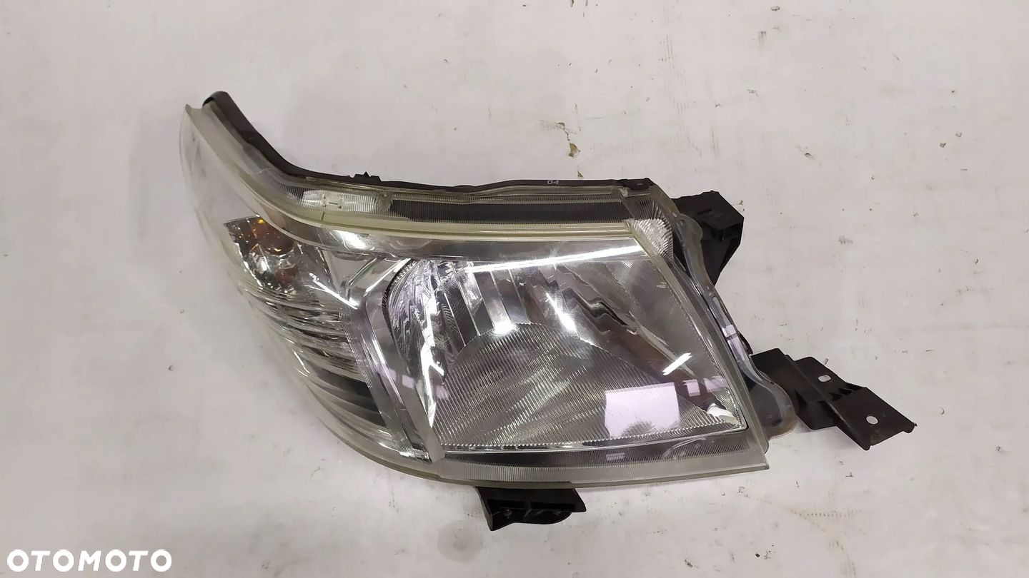 LAMPA PRAWA PRAWY PRZÓD TOYOTA HILUX - 5