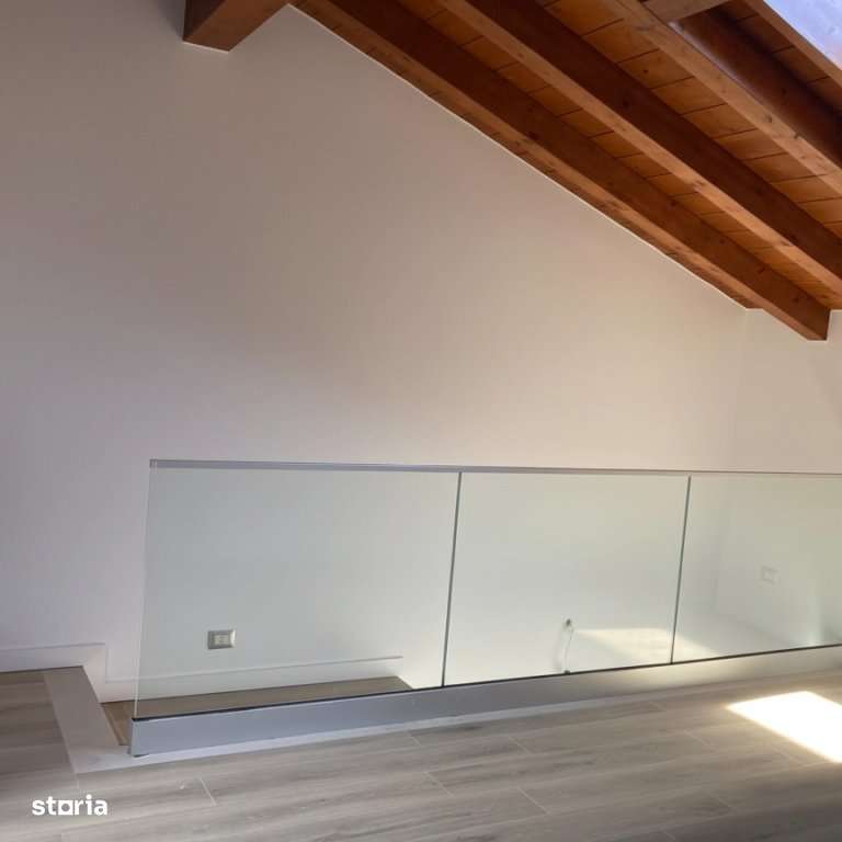 Duplex spatios 5 camere cu 2 bai | Verona - Italia-8