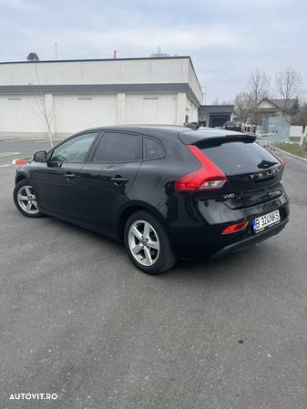 Volvo V40 D2 Kinetic - 12