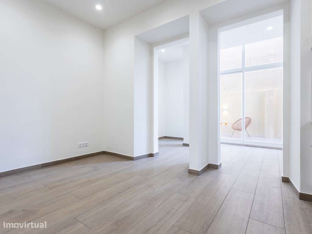 T2 Totalmente Renovado com Terraço Privativo na Penha de França - Grande imagem: 5/30