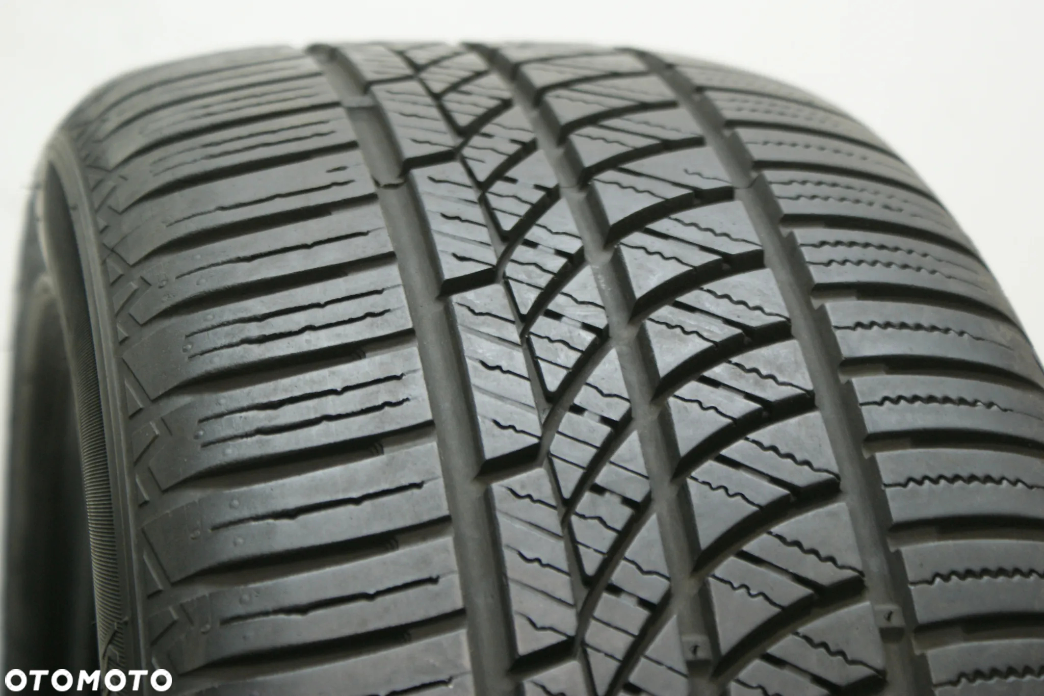 całoroczne 215/50R17 HANKOOK KINERGY 4S , 6mm - 2