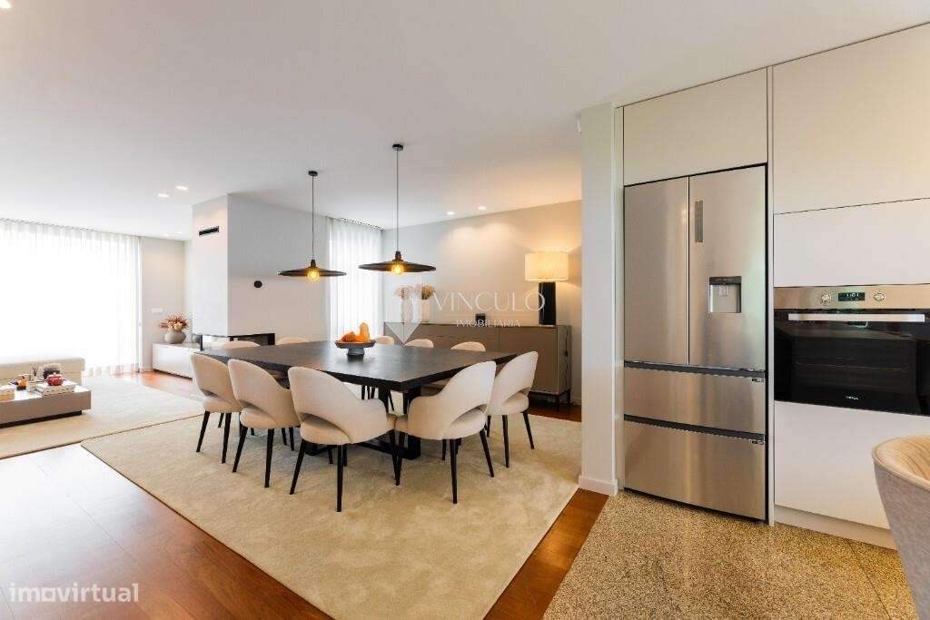 Moradia T4 em zona privilegiada de Nogueiró – conforto, elegância e vi - Grande imagem: 5/22