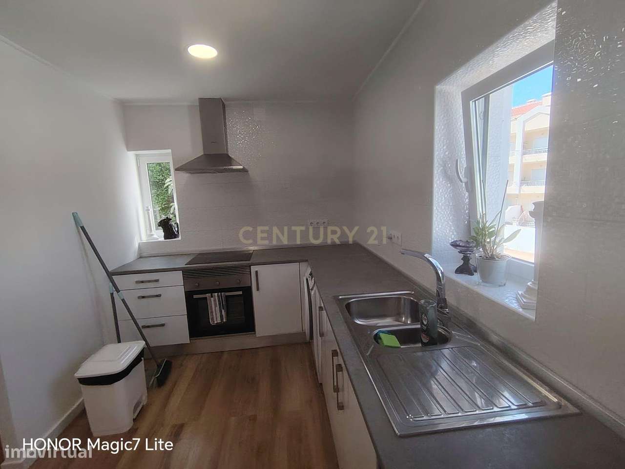 Apartamento Renovado em Quarteira com Vista Panorâmica - Grande imagem: 5/17