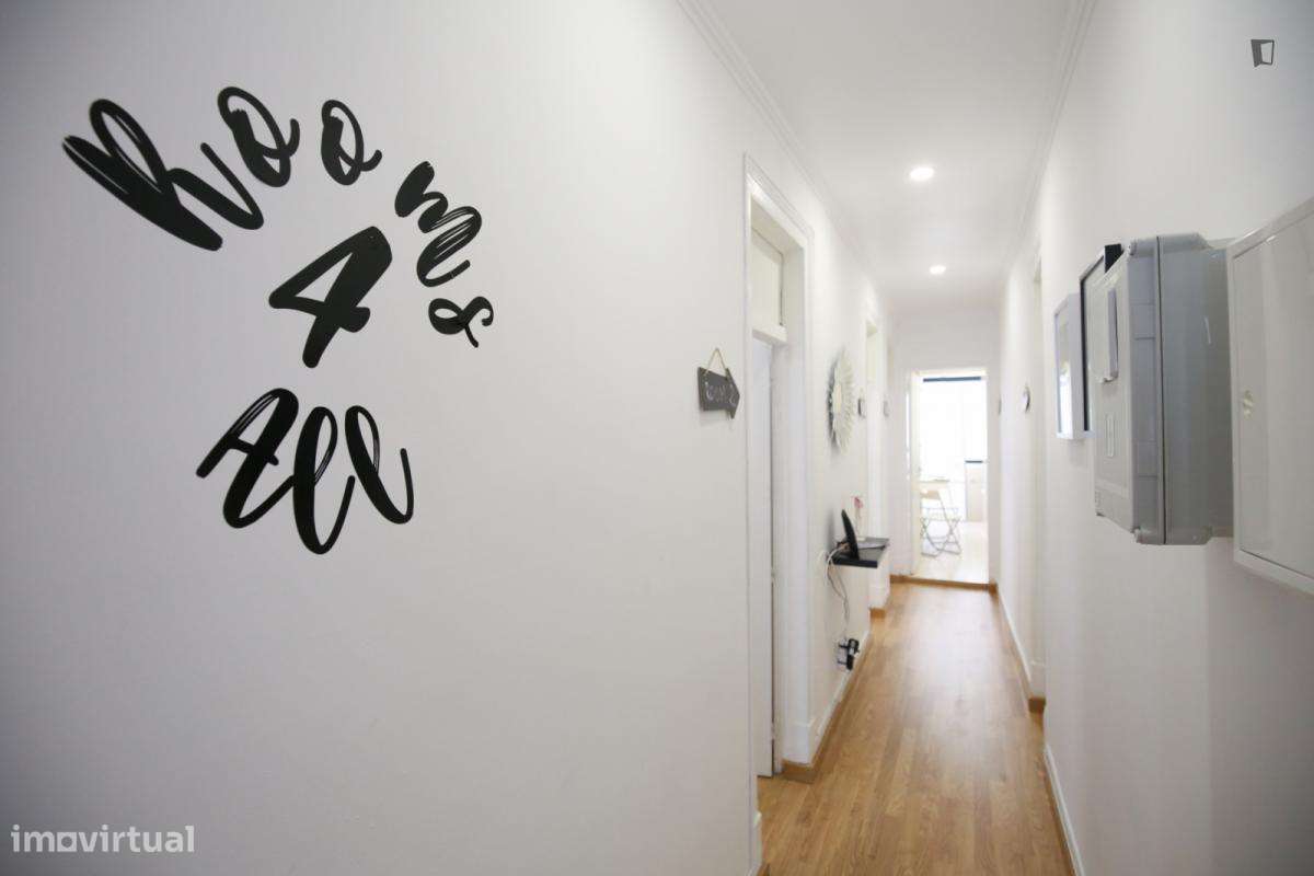 Quarto - localizado em São Bento Lisbon - Grande imagem: 2/7