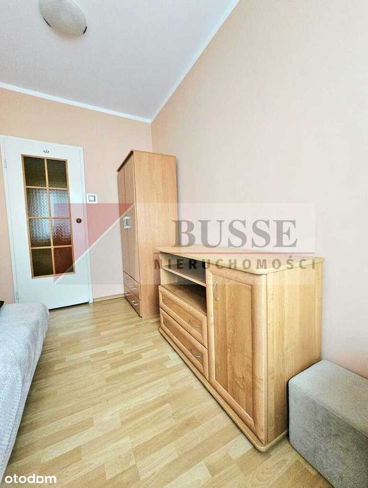 4 pok. na os. Zawadzkiego-Klonowica w niskim bloku-6