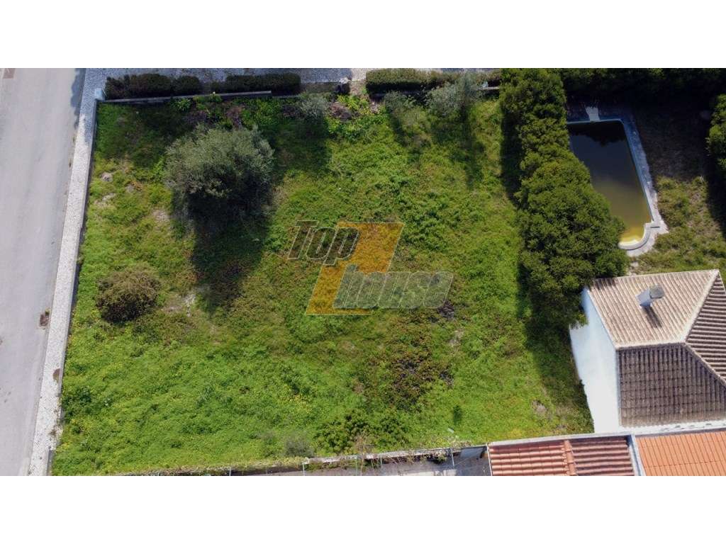 Terreno urbano perto do mar e lago em Sesimbra-24