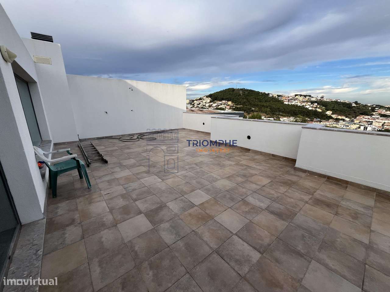 Moradia Contemporânea T4 Odivelas - Grande imagem: 4/17