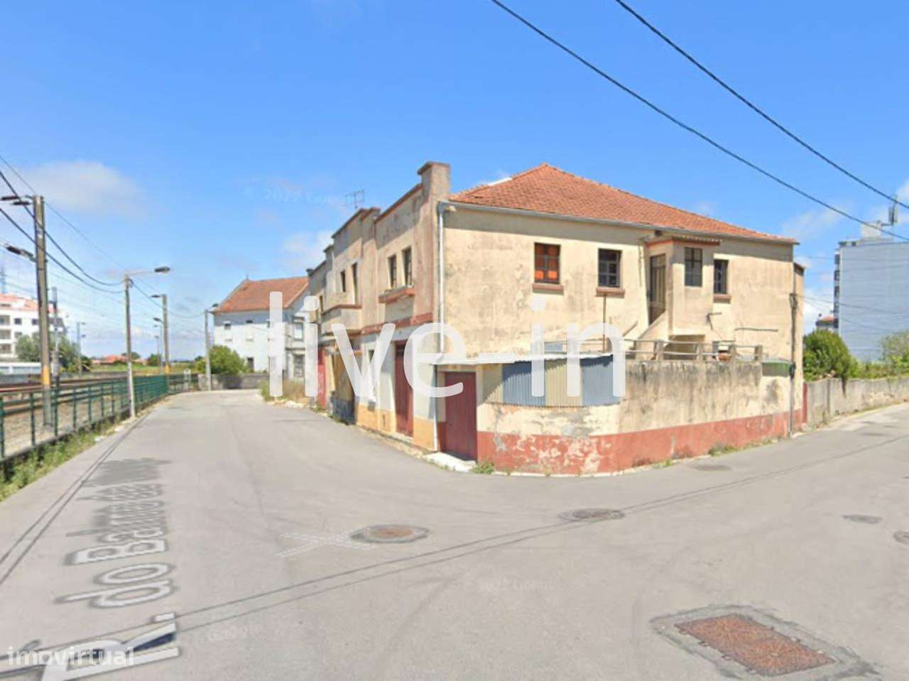 Prédio urbano com viabilidade de construção-2