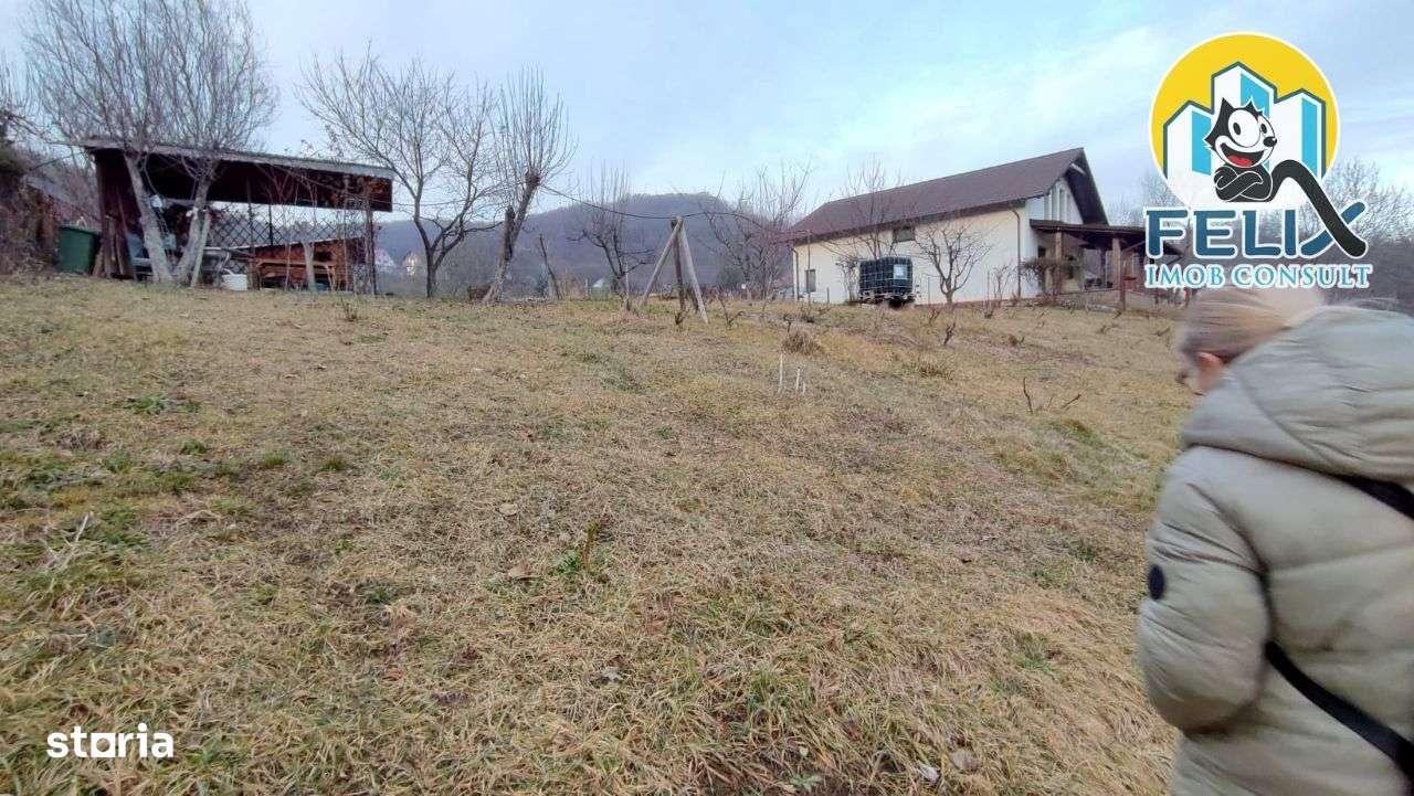 Valea Budului, jud Bacau, teren intre case, situat la poala padurii - Imagine principală: 4/10