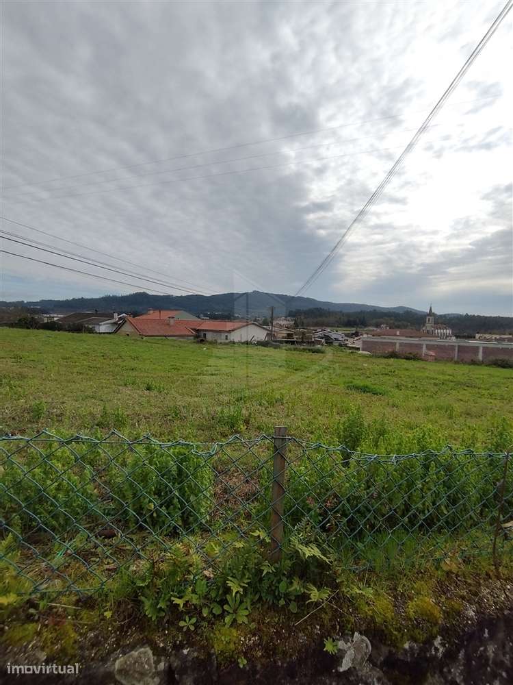 Terreno com Projeto Aprovado | 10 Frações | Pousa-9