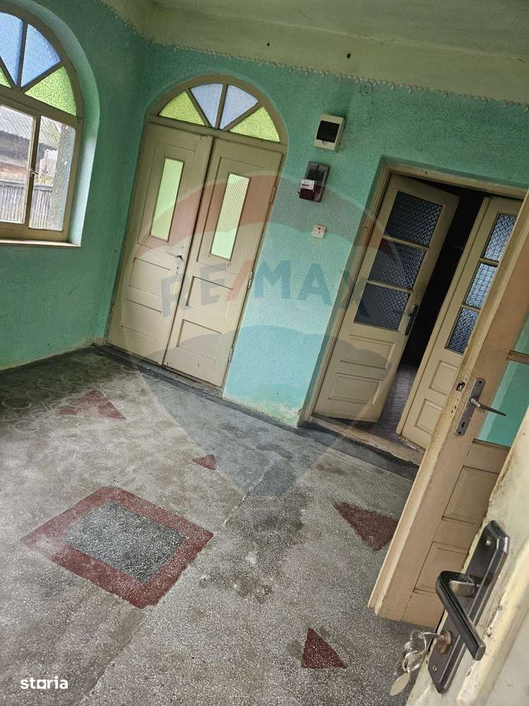 Casă / Vilă cu 4 camere de vânzare - Imagine principală: 4/19