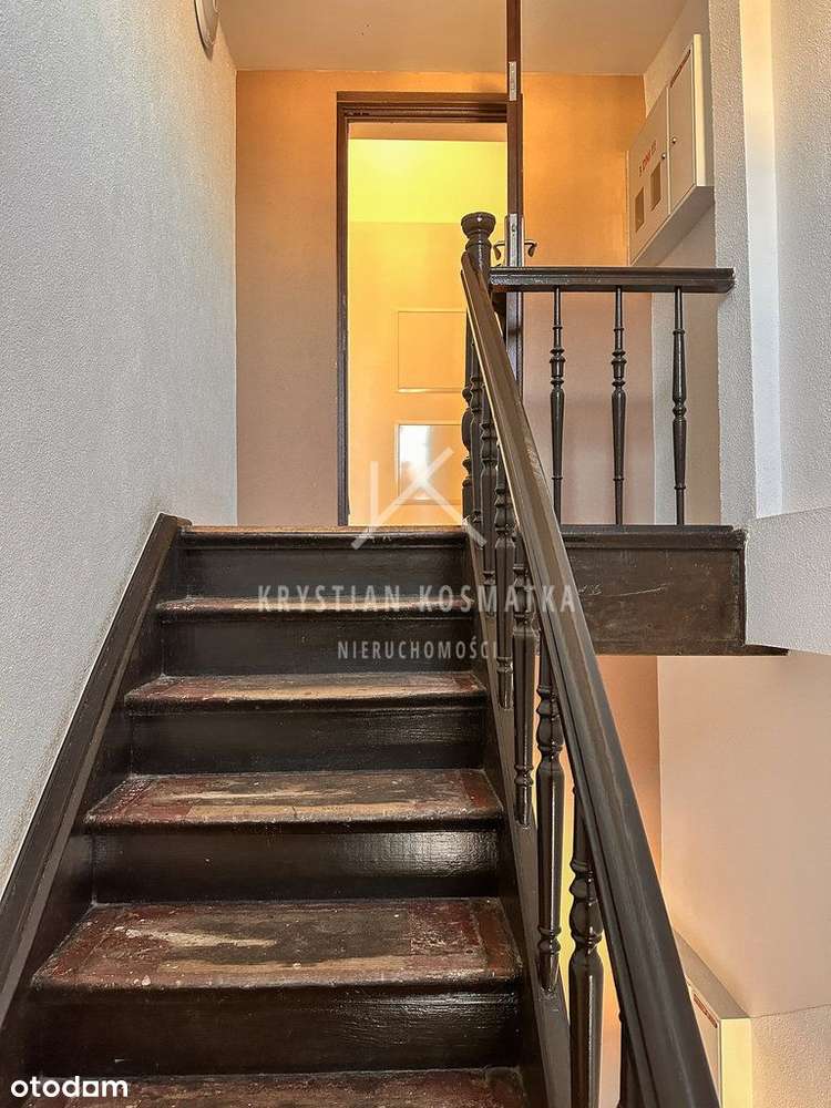 Klimatyczne mieszkanie w kamienicy z wyposażeniem.-7