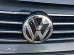 Grila cu Sigla Emblema de pe Bara Spoiler Fata Volkswagen Passat B8 2014 - 2019 [C3913] - 4