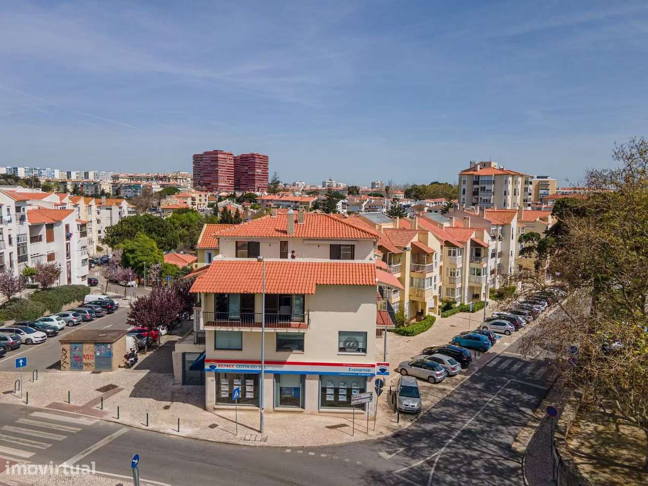 Apartamento T5 Duplex | A poucos passos da St. Julian’s School | Mais-29