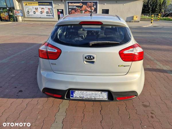 Kia Rio - 17