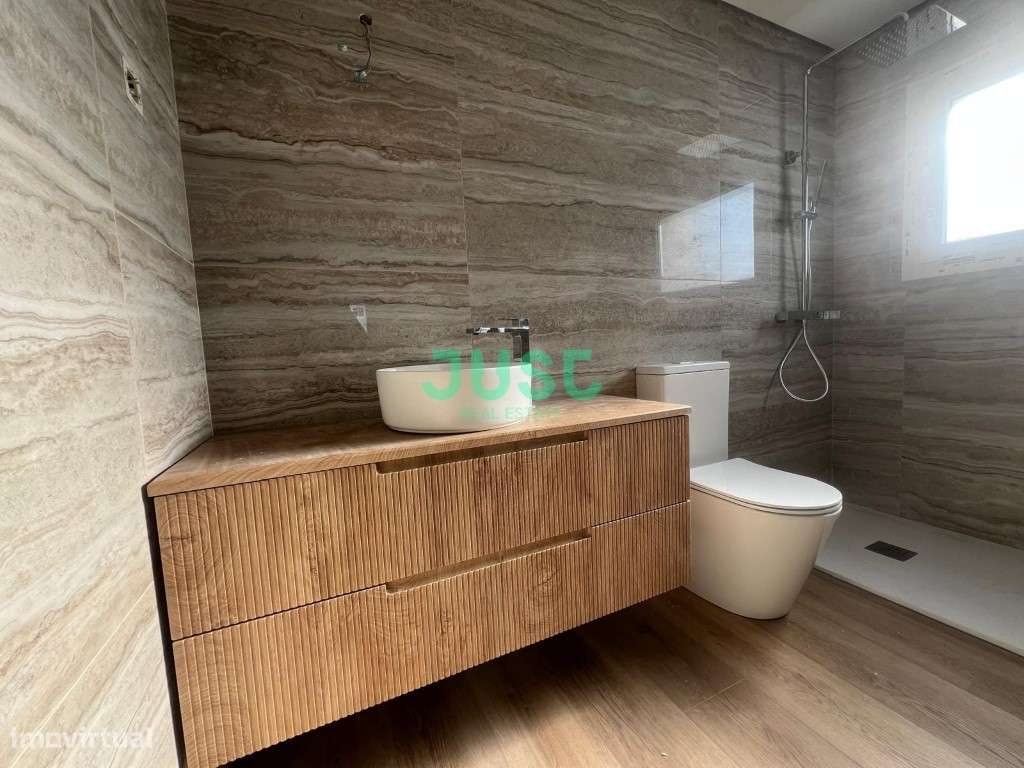 Moradia charneca da Caparica - t4 com margem e piscina quase pronta-9