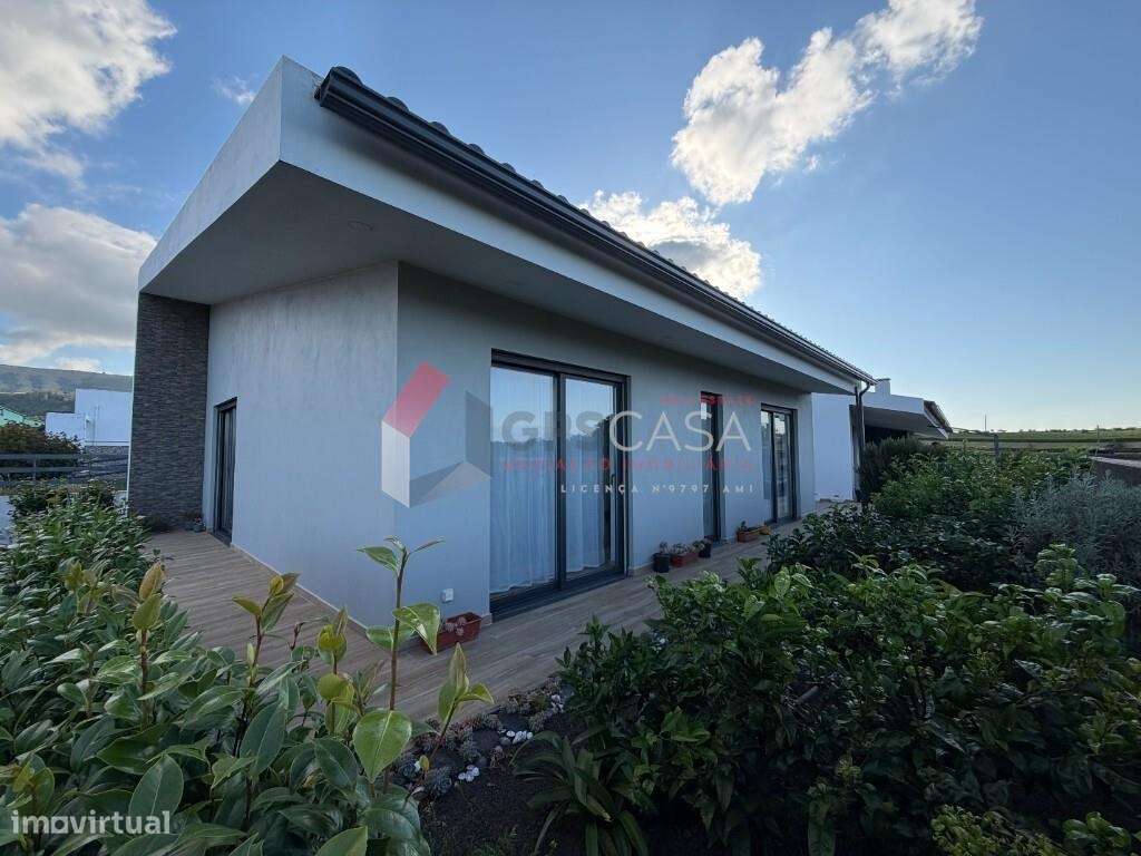 Moradia T3 de arquitetura moderna com excelentes áreas!-49