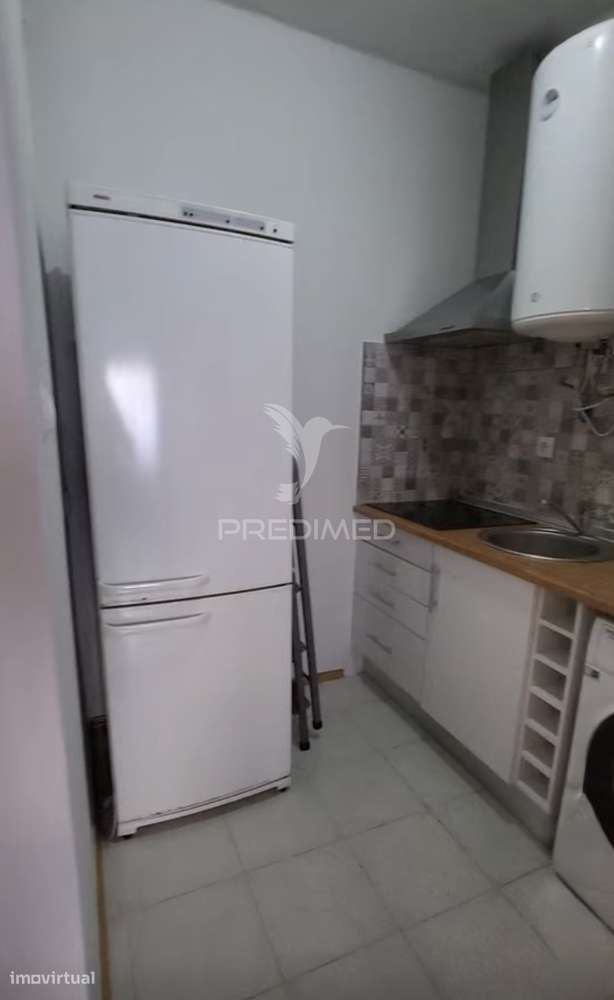 Apartamento T1 com Varanda Fechada junto ao Bonfim – Setúbal-1