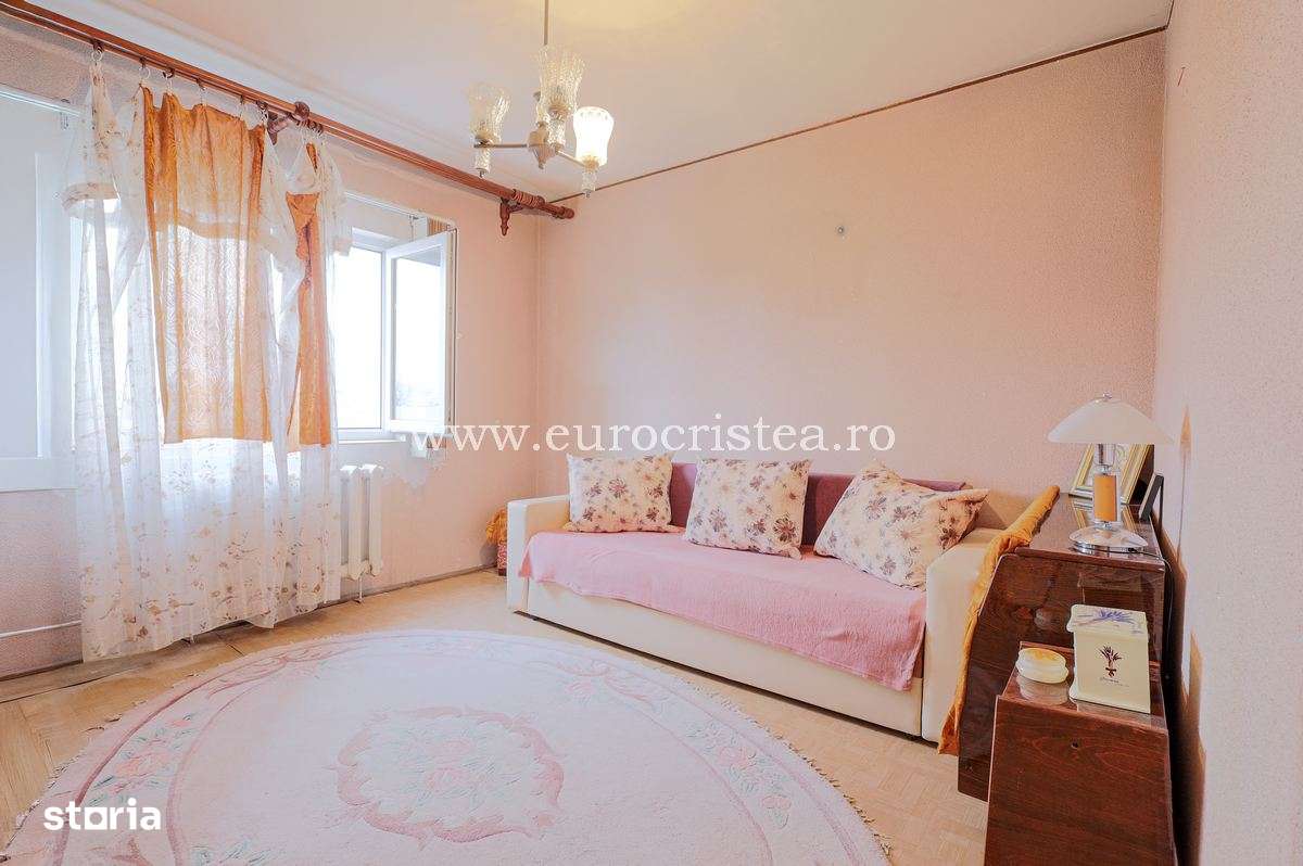 Apartament cu 3 camere confort 1 de vânzare în Mangalia, zona:Sens .-5