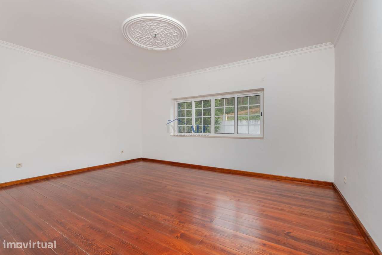 Moradia T7 com terreno perto de Vila Franca de Xira-19