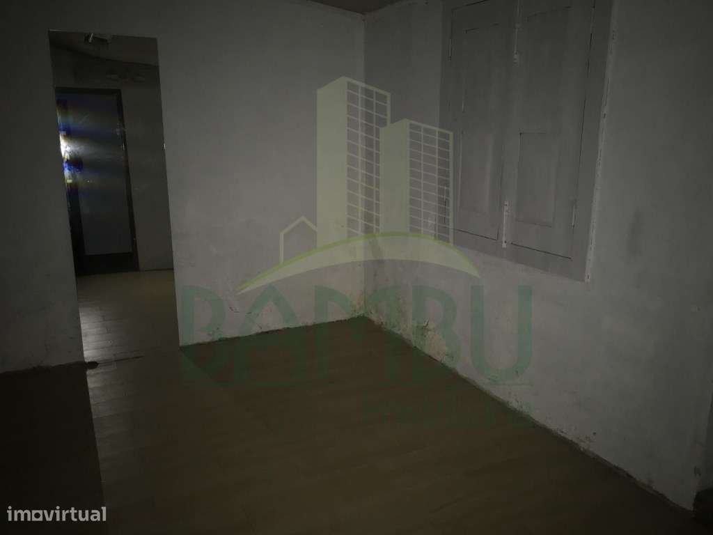 Loja no centro de Valença para arrendamento - Grande imagem: 4/6