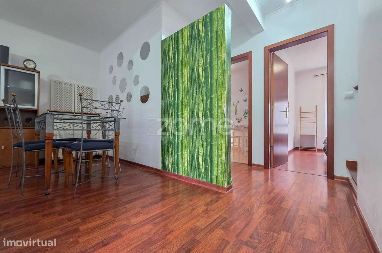 Moradia T3 com jardim e varanda para arrendamento na Fajã de Baixo - Grande imagem: 5/28