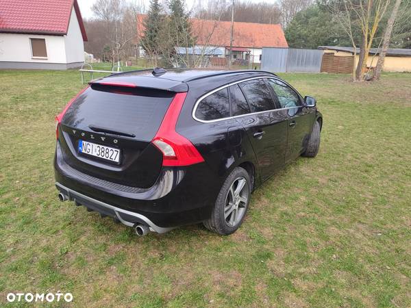 Volvo V60 D3 Momentum - 4