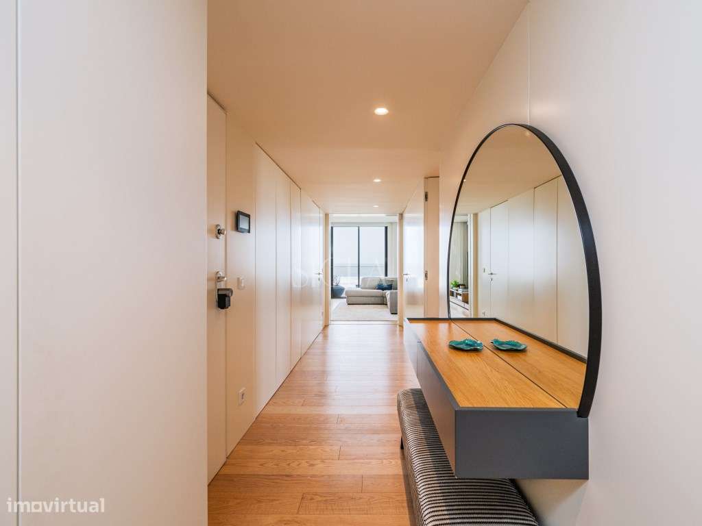 Penthouse T3 com piscina no terraço - Primeira linha de Mar-19