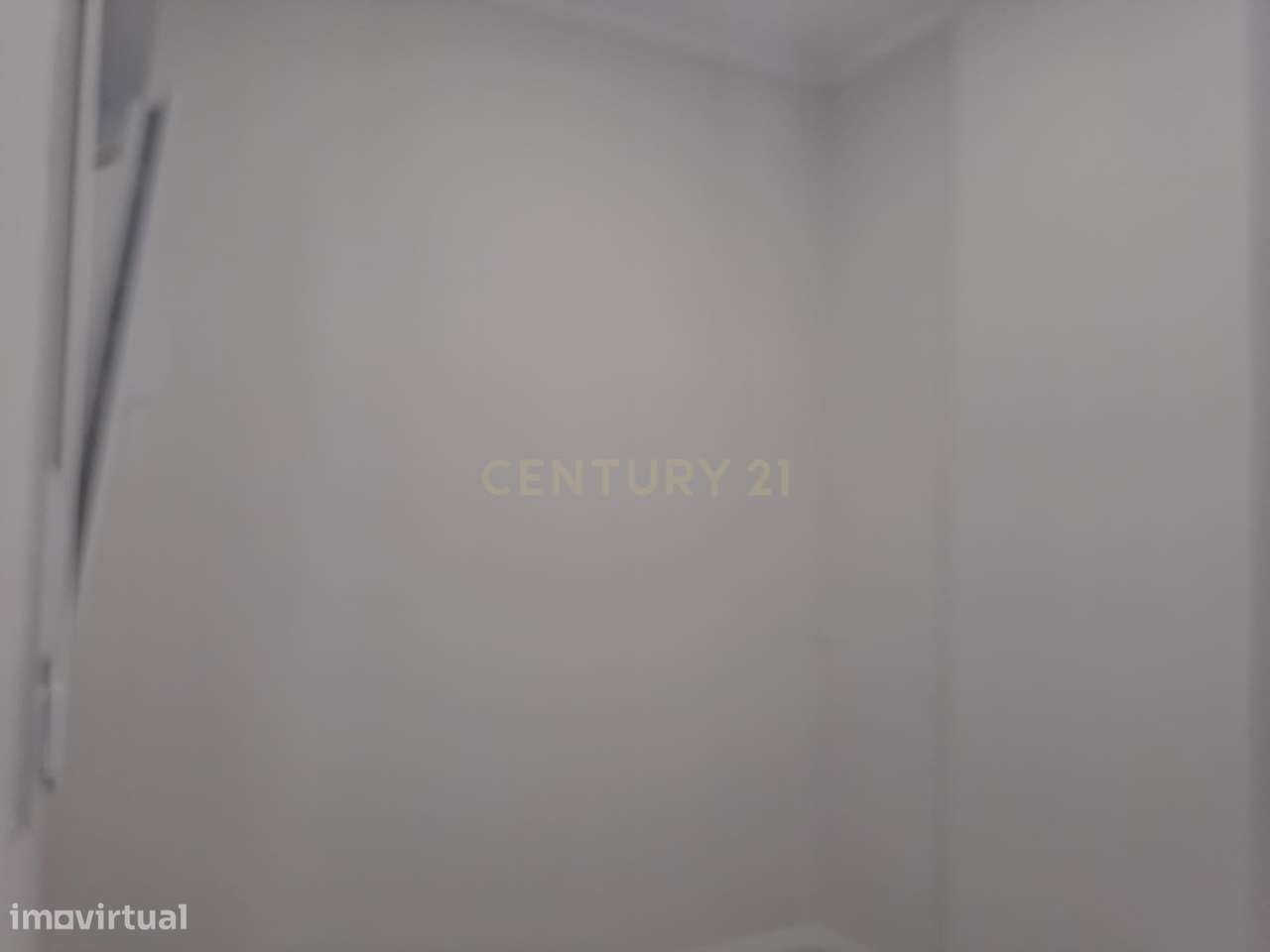 Loja com 98,50 m2 | Habitação ou Loja - Grande imagem: 3/20
