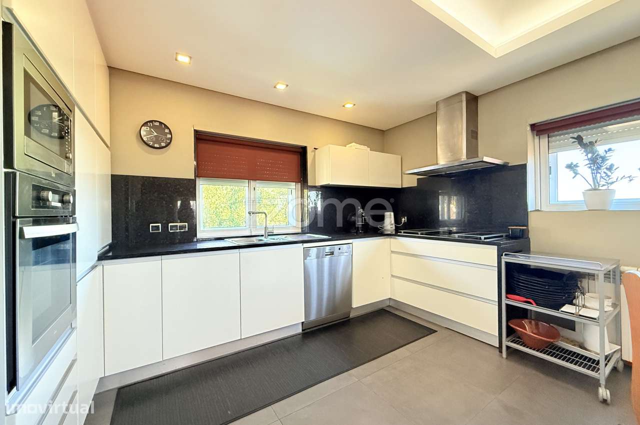 Moradia T3 com comércio e terreno (possibilidade de bi-familiar) - Grande imagem: 4/35