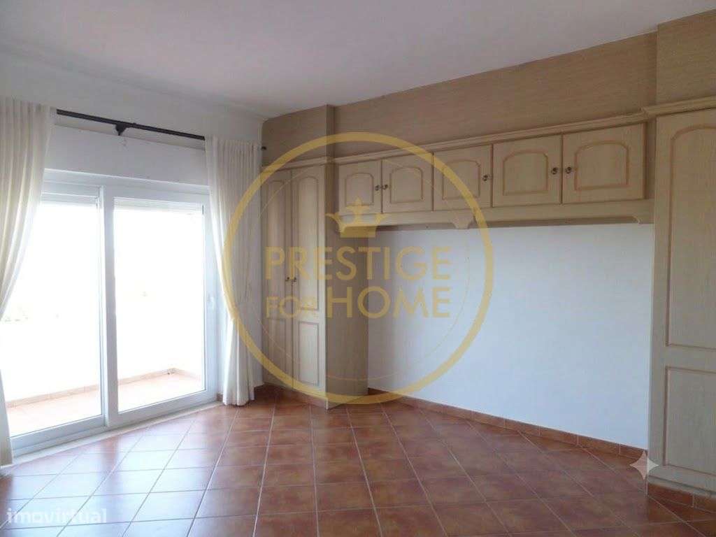 Moradia T3 com Vista Mar Panorâmica, Piscina e 5.000 m² de Terreno – S-32