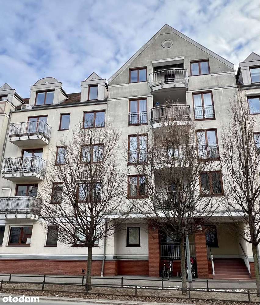 Przestronne 2 pokoje | Centrum miasta nad rzeką | Wysokie sufity 3,7 m