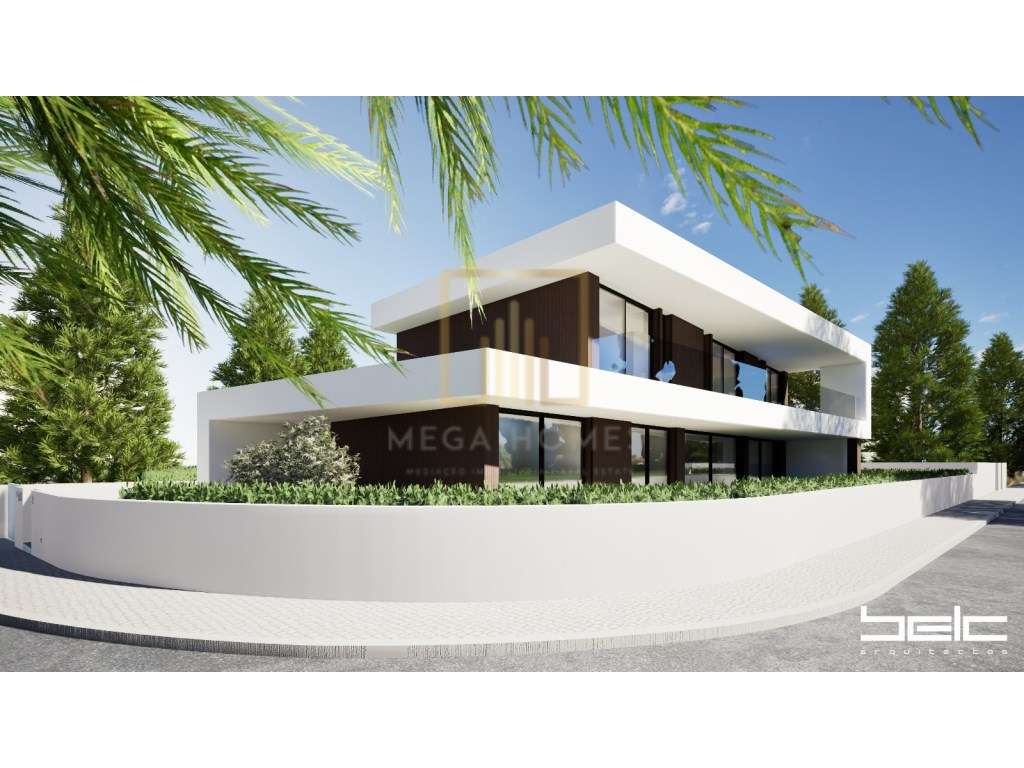 Lote de terreno com 440m2 para construção de moradia isolada T4+1, ...-1