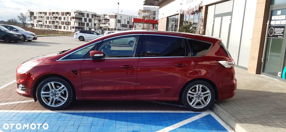 Ford S-Max - 12