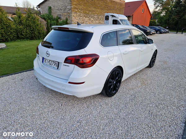 Opel Astra 1.6 Turbo Sports Tourer - 3