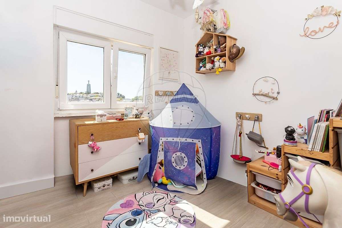 Apartamento T3 à venda em Almada-33