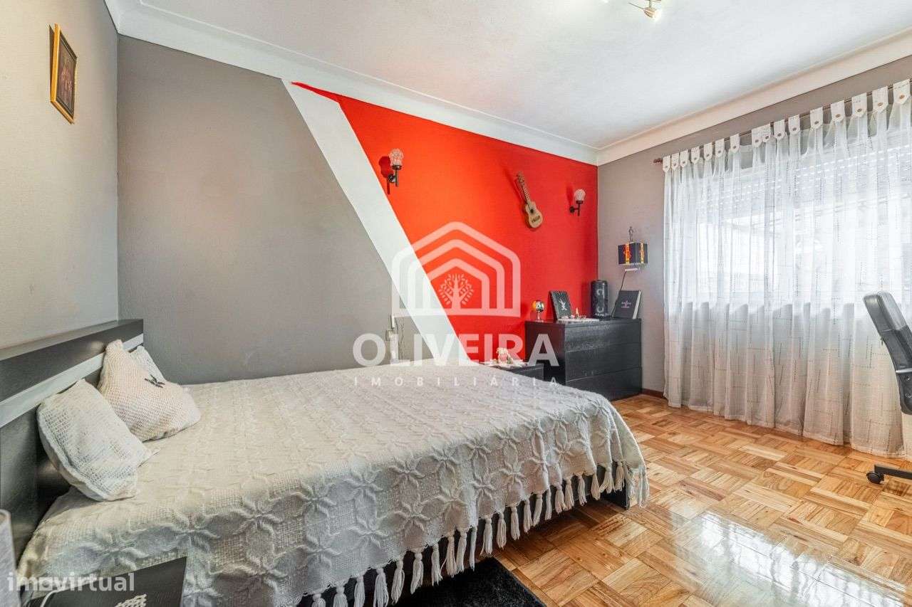 Moradia com Habitação e Comércio-16