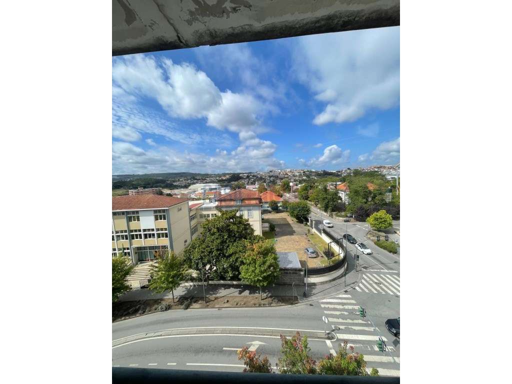 Apartamento T3+1 com 2 terraços, para venda no centro de Santo Tirso - Grande imagem: 4/25