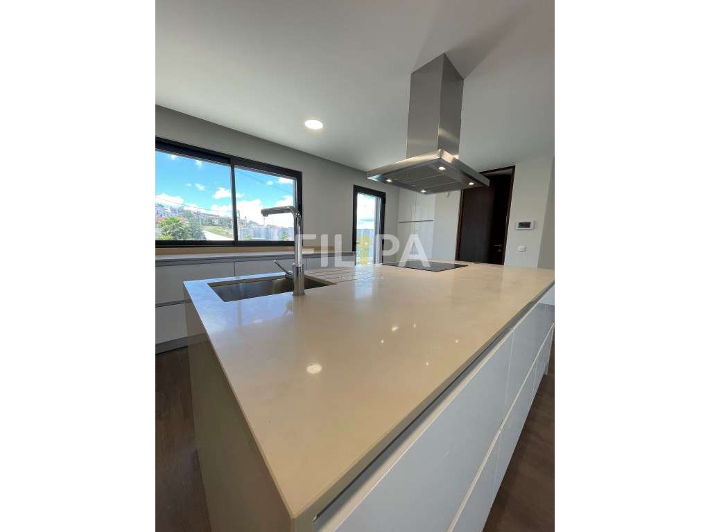 Moradia NOVA com acabamentos de alta qualidade - Grande imagem: 5/21