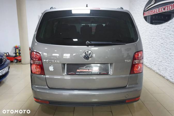 Volkswagen Touran 1.9 TDI Highline - 9