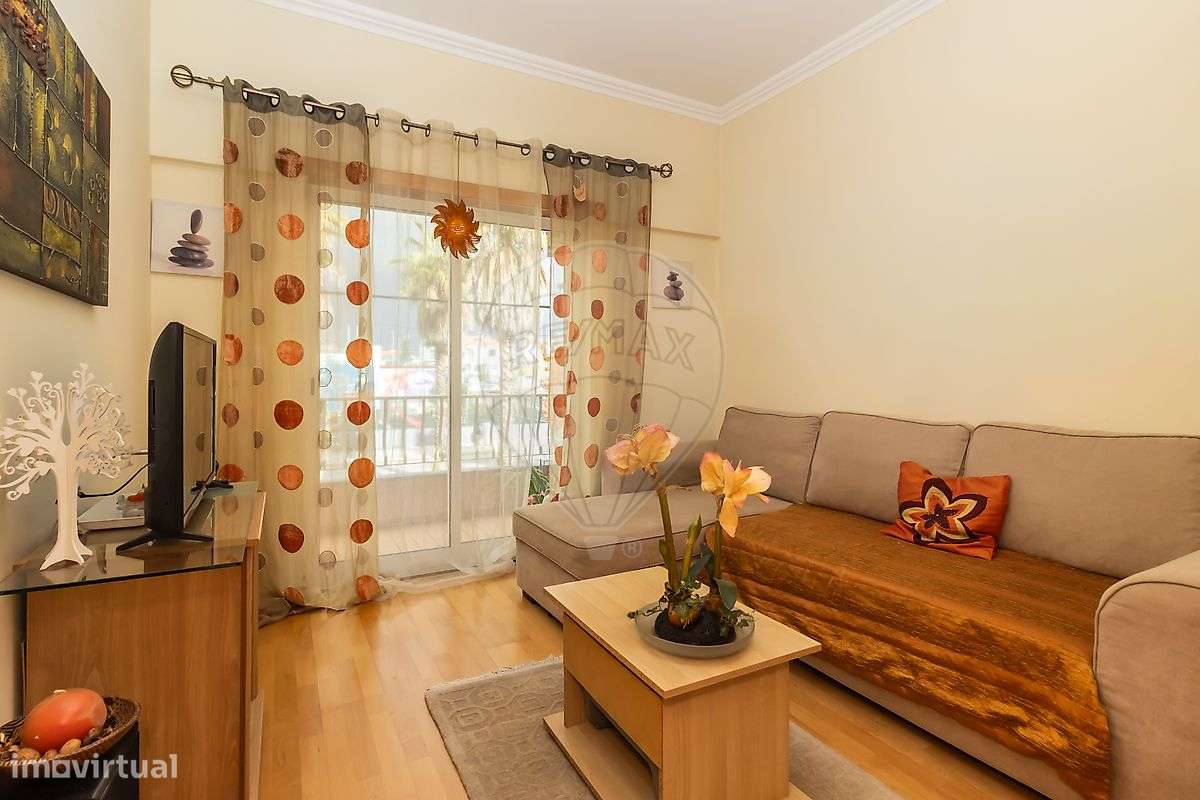 Moradia T4 à venda em Seixal-12