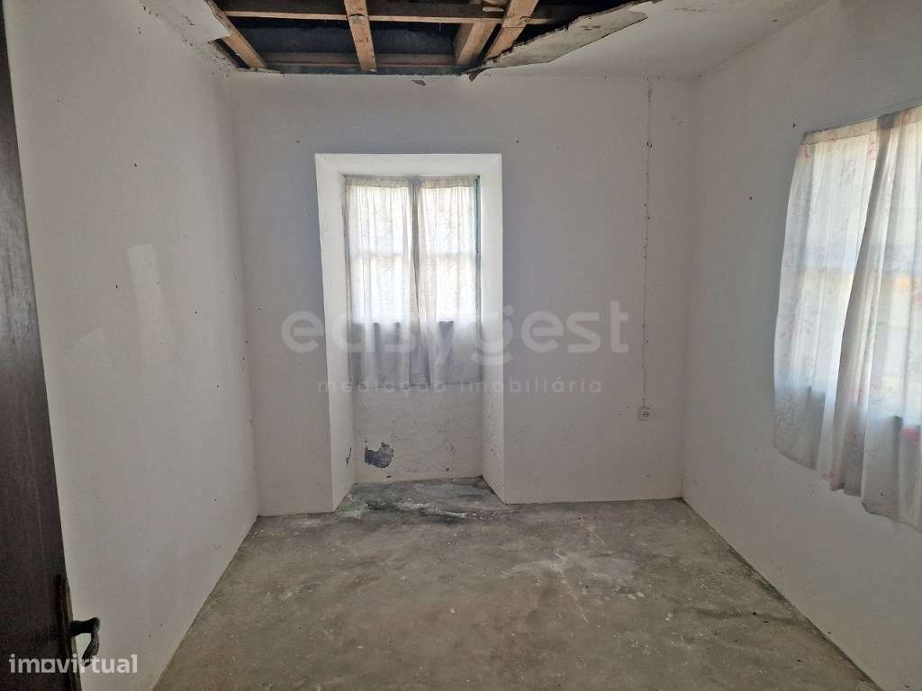 Moradia para Recuperar na Calheta do Nesquim, Lajes do Pico - Grande imagem: 5/15