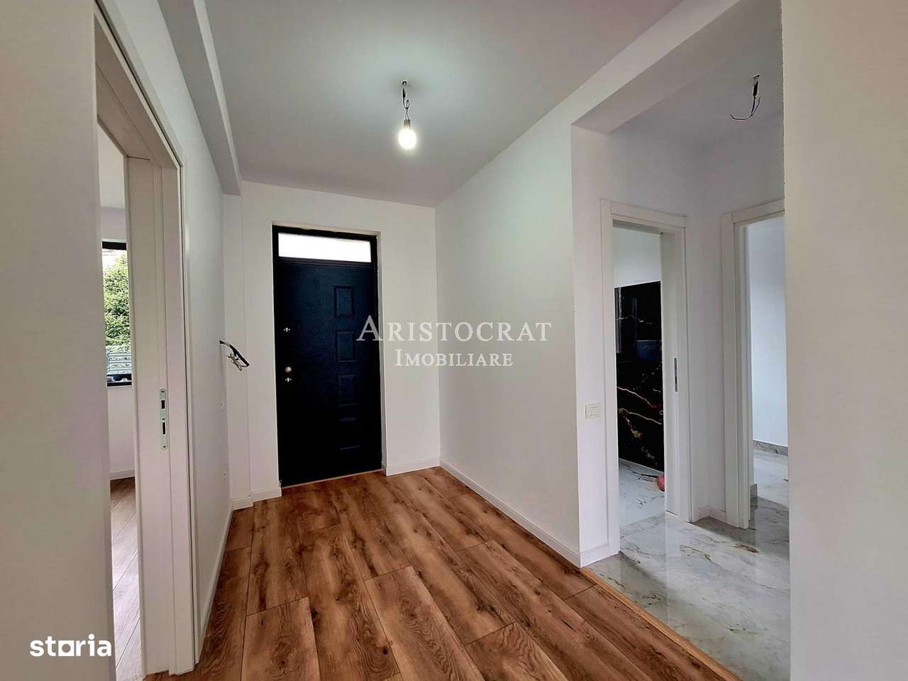 Vila 5 camere cu garaj langa Paradisul Verde - Imagine principală: 4/15