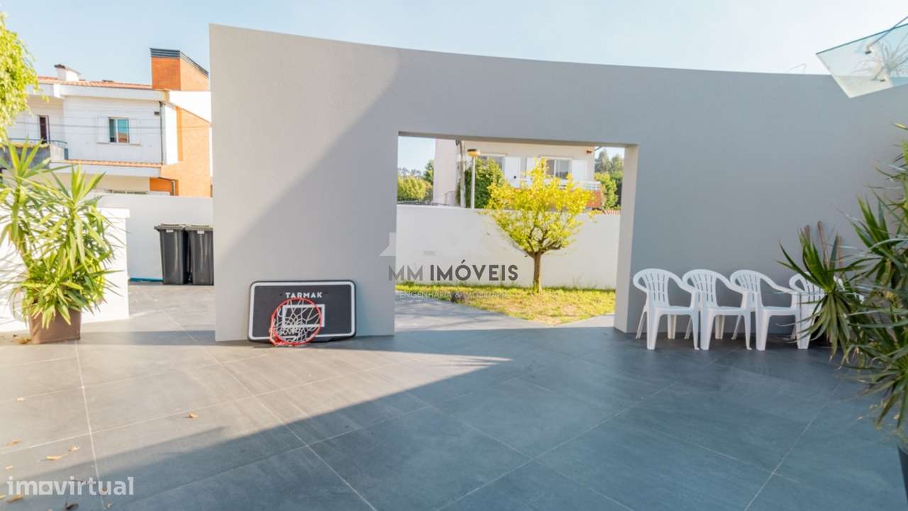 Moradia | T4 | Piscina | Maia-44