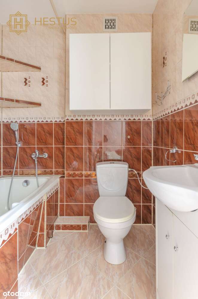 Komfortowy dom w cichej i spokojnej okolicy-7