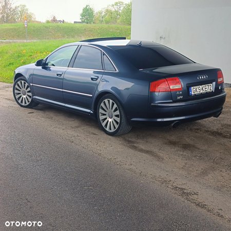 Audi A8 4.2 Quattro - 7