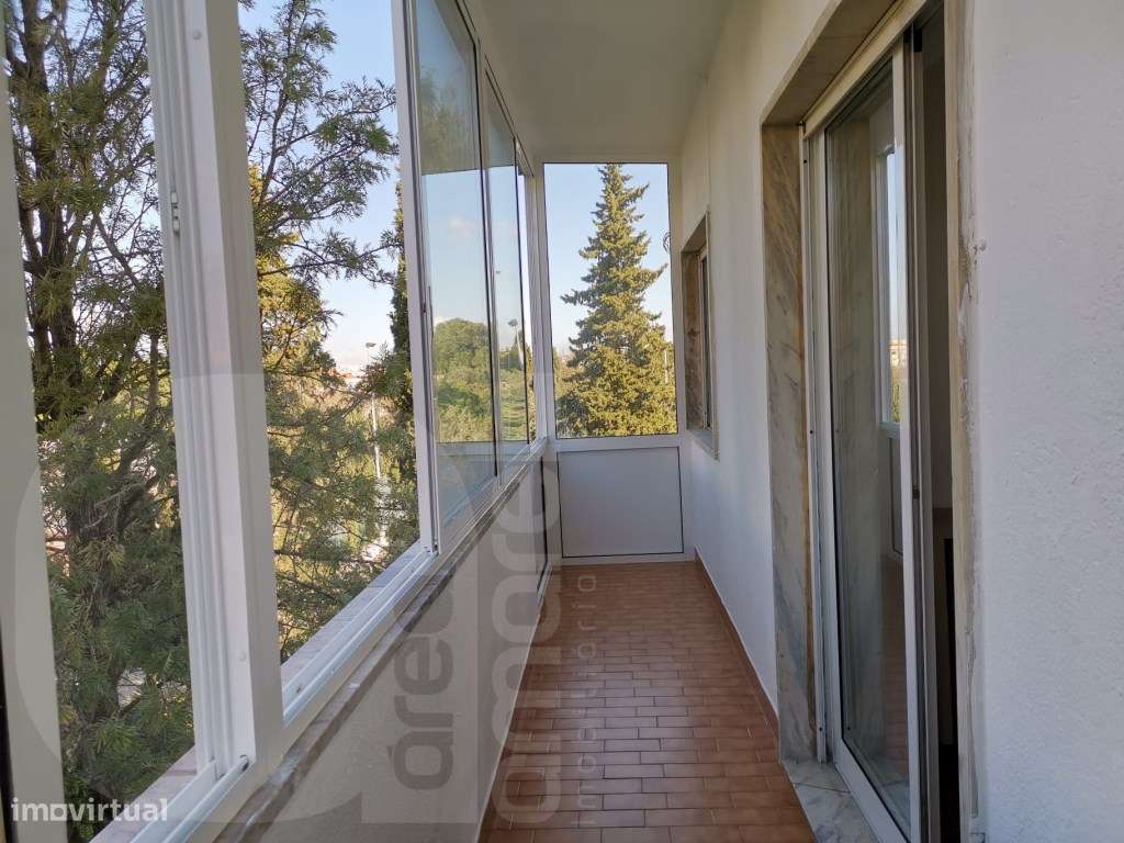 Apartamento T3 remodelado no Feijó - Grande imagem: 3/18