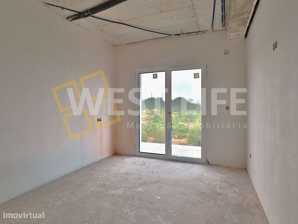 Moradia T4 em Construção com Vista Campo a 5 Minutos de Mafra-22